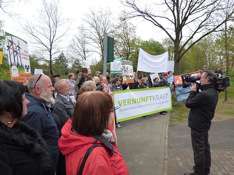 Thumbnail of 052.jpg